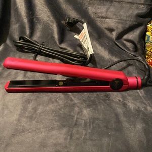 🌸Juicy couture hair straightener 🌸